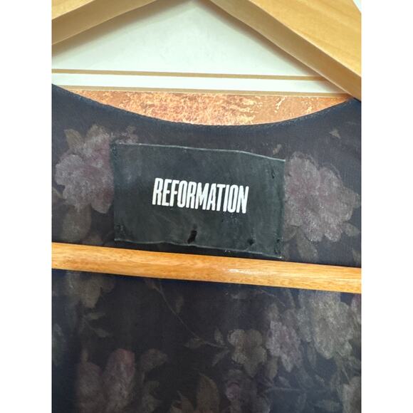 Women's Boho Reformation Carina Wrap Midi Dress in Celeste Floral size XXS - Picture 3 of 5